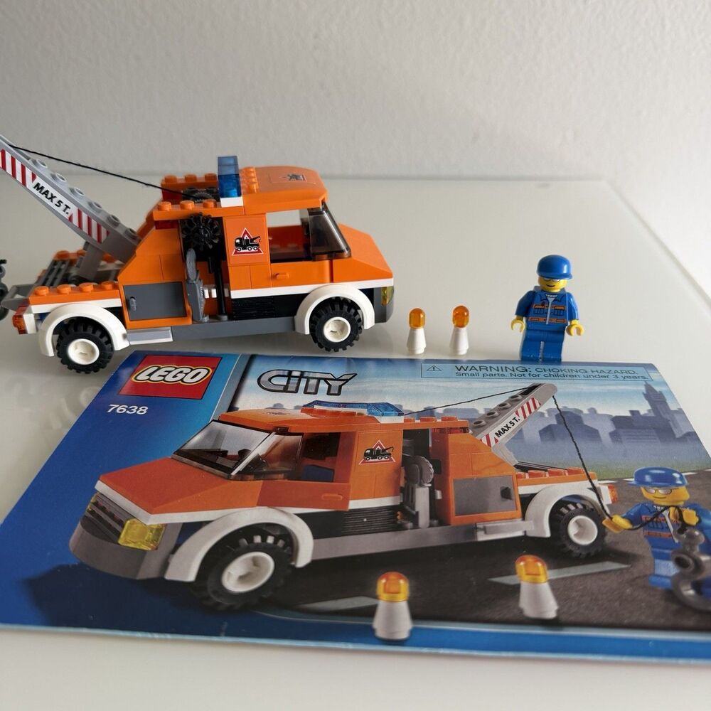 Lego City Tow Truck 7638 Retired 2009 100% Complete